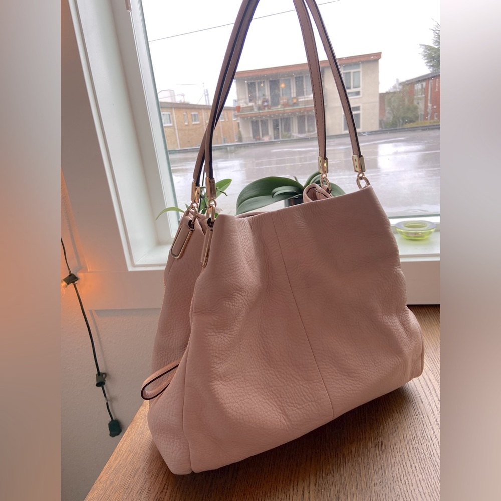 Coach 26224 Madison Pebbled Leather Phoebe Shoulder Purse in Blossom Pink